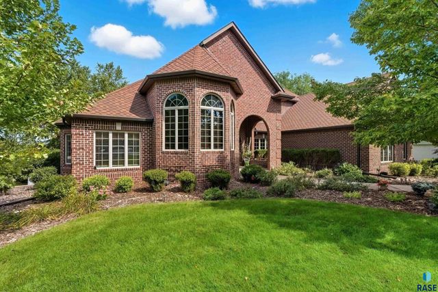 8516 E Willow Ridge Pl Place, Sioux Falls, SD 57110