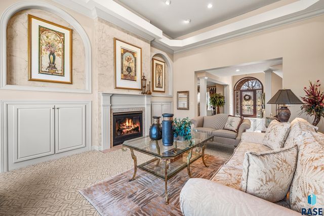 8516 E Willow Ridge Pl Place, Sioux Falls, SD 57110