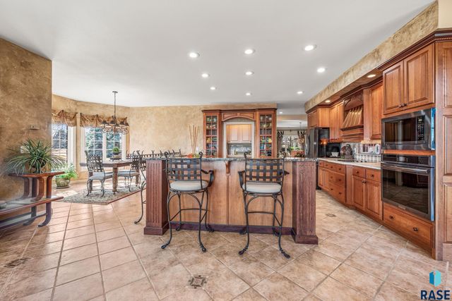 8516 E Willow Ridge Pl Place, Sioux Falls, SD 57110