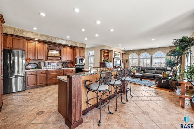 8516 E Willow Ridge Pl Place, Sioux Falls, SD 57110