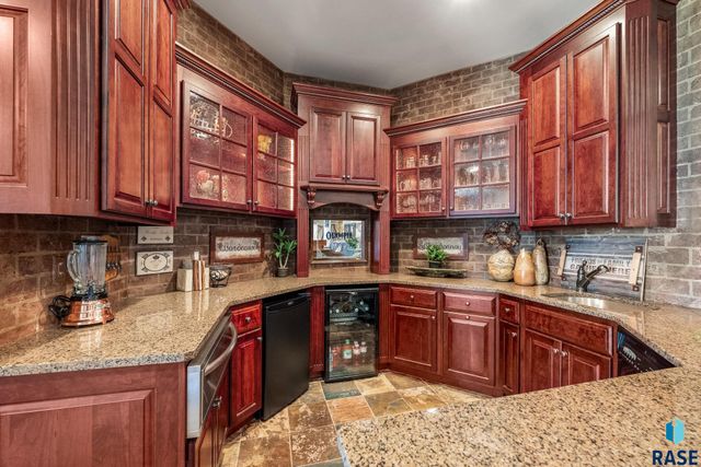 8516 E Willow Ridge Pl Place, Sioux Falls, SD 57110