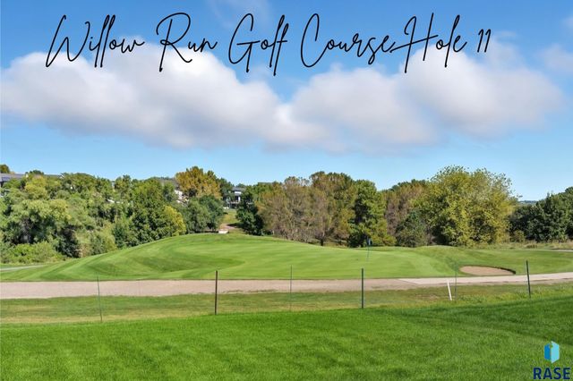 8516 E Willow Ridge Pl Place, Sioux Falls, SD 57110