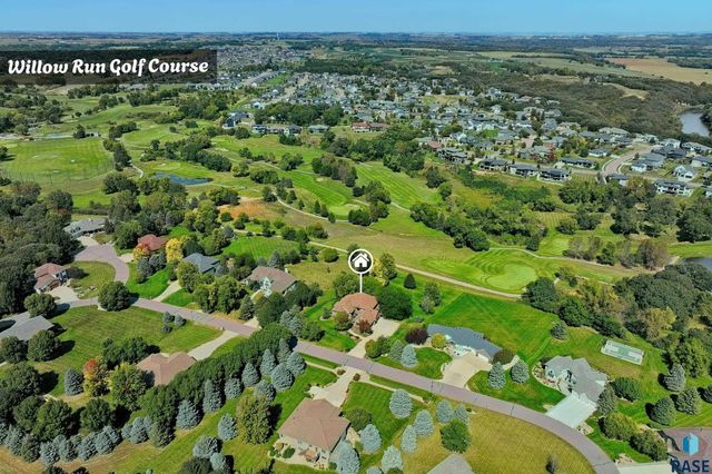 8516 E Willow Ridge Pl Place, Sioux Falls, SD 57110