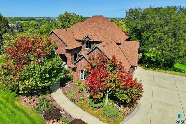 8516 E Willow Ridge Pl Place, Sioux Falls, SD 57110