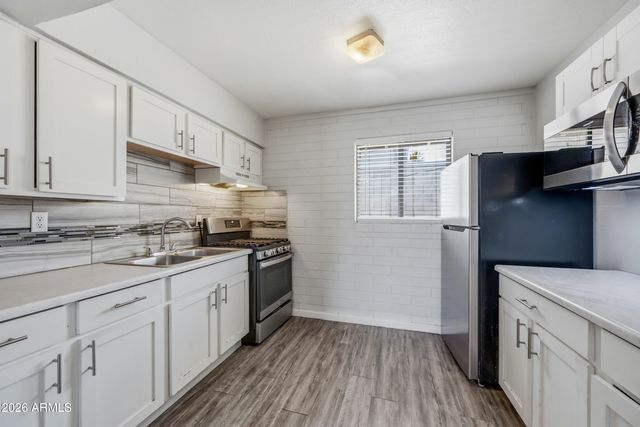1744 W Glendale Avenue 11, Phoenix, AZ 85021