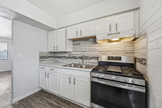 1744 W Glendale Avenue 11, Phoenix, AZ 85021