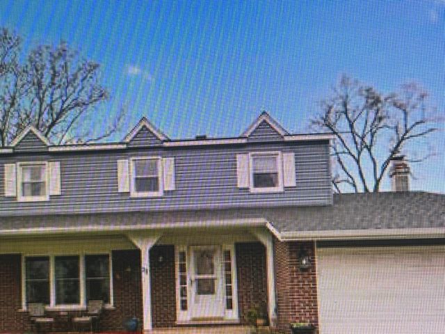 22 University Drive, Buffalo Grove, IL 60089
