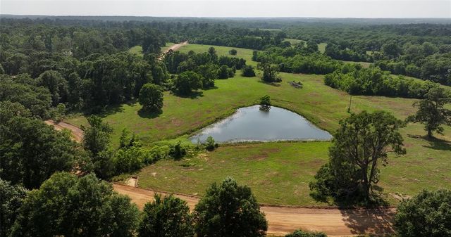 2268 S Fm 1486, Montgomery, TX 77316