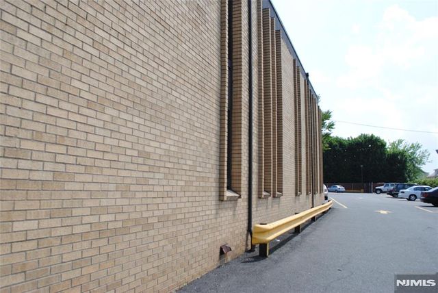 576 Valley Brook Avenue, Lyndhurst, NJ 07071