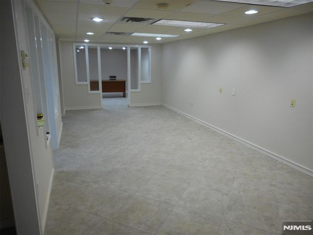 576 Valley Brook Avenue, Lyndhurst, NJ 07071