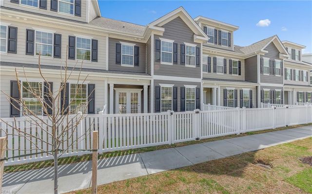 4944 Apricot ST, Chesapeake, VA 23321
