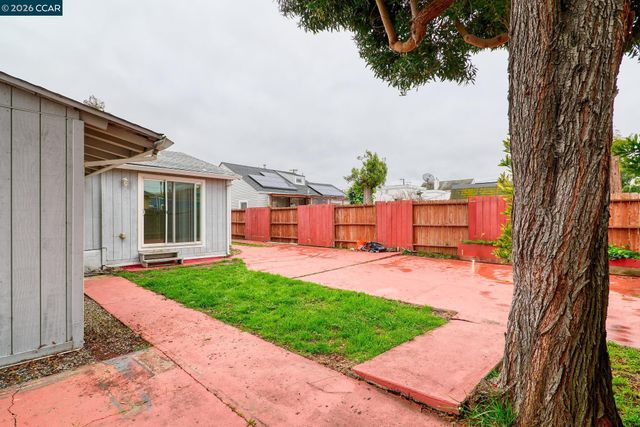 215 Roney Ave, Vallejo, CA 94590