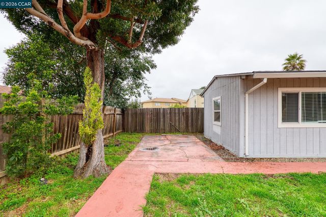 215 Roney Ave, Vallejo, CA 94590