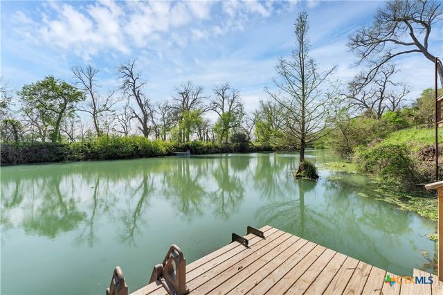 105 NW RIVER Road, Martindale, TX 78655