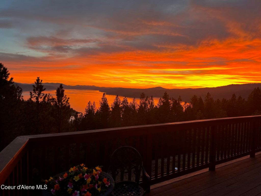 2094 E Driftwood Heights DR, Harrison, ID 83833 photo 4