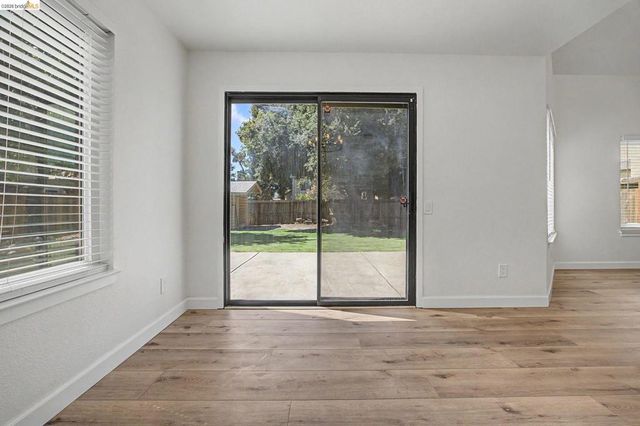38 Nightingale Ct, Oakley, CA 94561