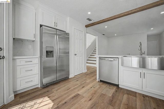 38 Nightingale Ct, Oakley, CA 94561