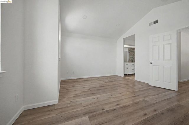38 Nightingale Ct, Oakley, CA 94561