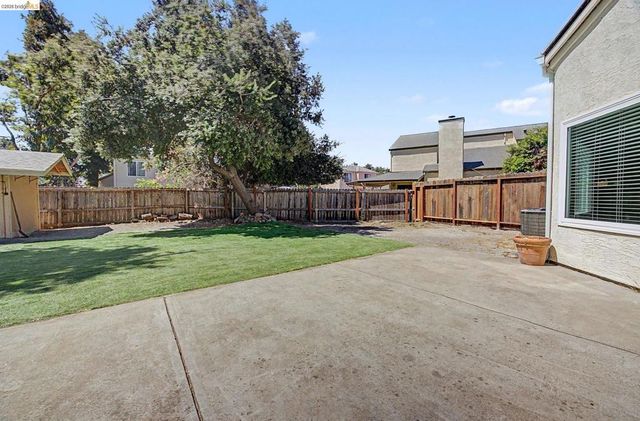 38 Nightingale Ct, Oakley, CA 94561