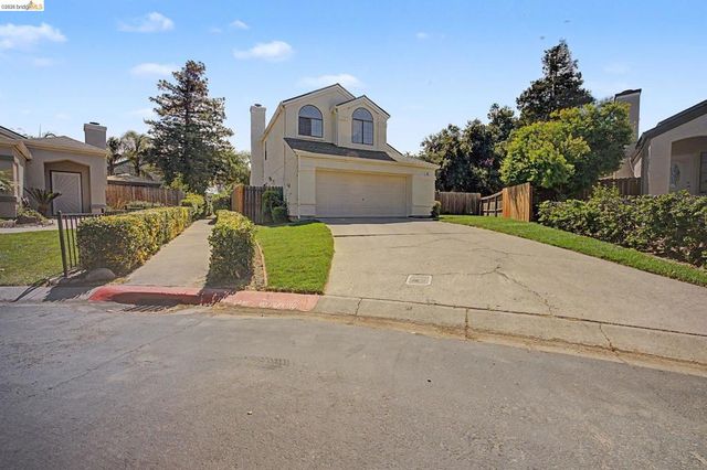 38 Nightingale Ct, Oakley, CA 94561