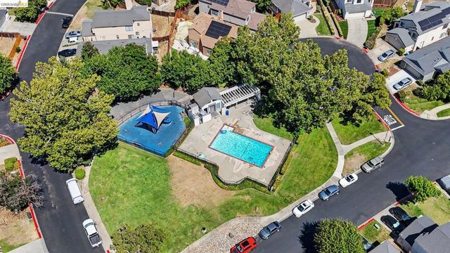 38 Nightingale Ct, Oakley, CA 94561