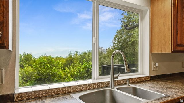 90 E BROADHOLLOW DR, Woodland Hills, UT 84653