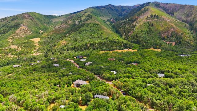 90 E BROADHOLLOW DR, Woodland Hills, UT 84653