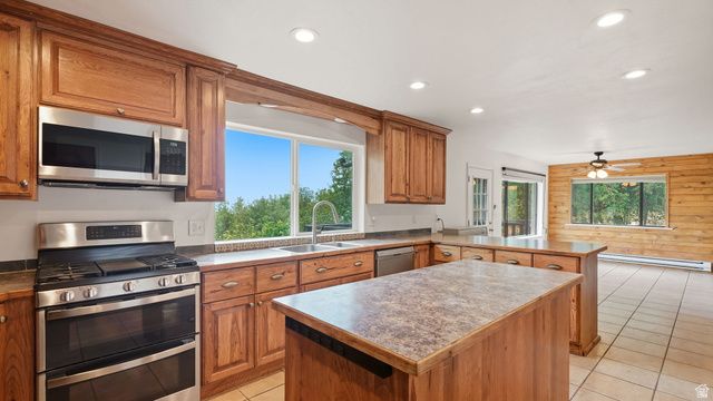 90 E BROADHOLLOW DR, Woodland Hills, UT 84653