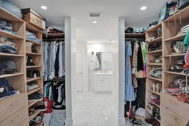 5711 Bayview Drive, Fort Lauderdale, FL 33308