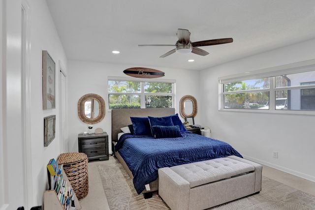 5711 Bayview Drive, Fort Lauderdale, FL 33308