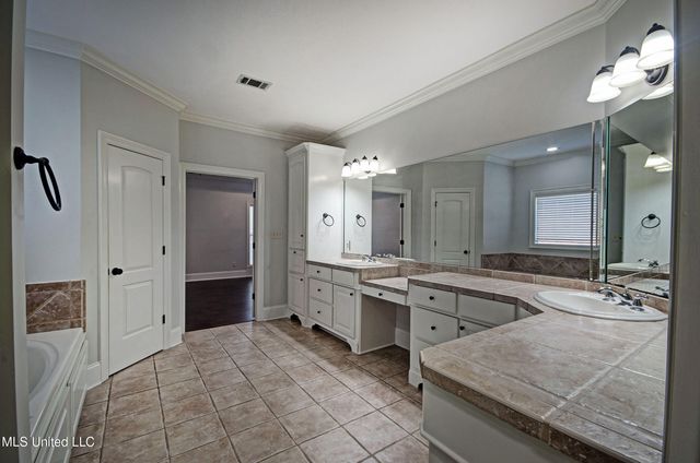 112 Rockbridge Crossing, Clinton, MS 39056