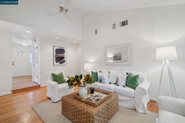 169 Natalie Dr, Moraga, CA 94556