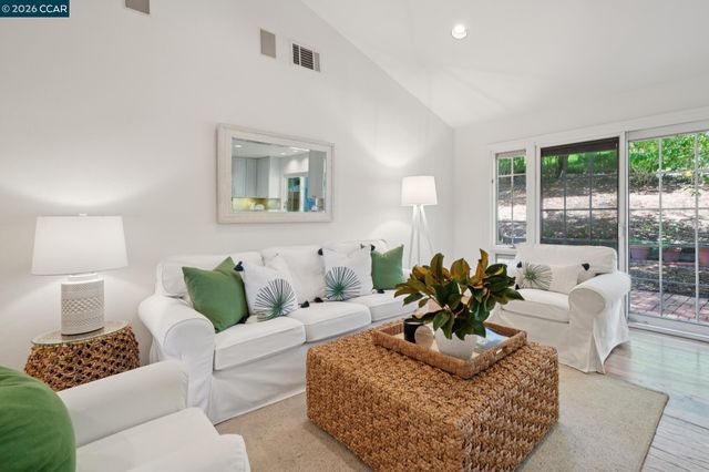 169 Natalie Dr, Moraga, CA 94556