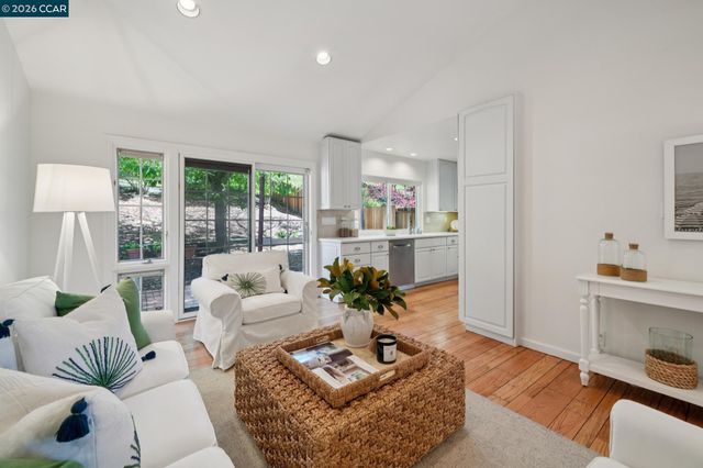 169 Natalie Dr, Moraga, CA 94556