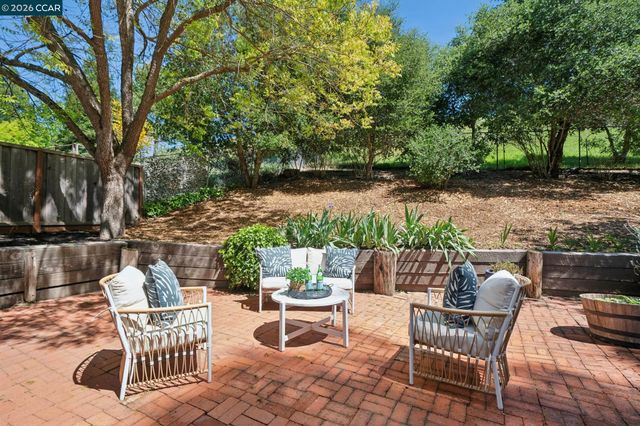 169 Natalie Dr, Moraga, CA 94556