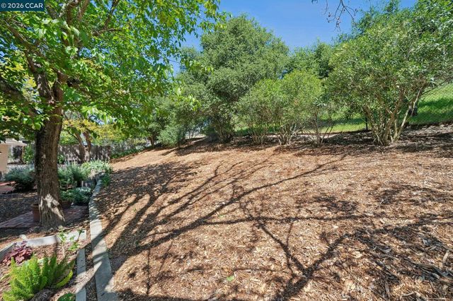 169 Natalie Dr, Moraga, CA 94556