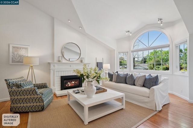 169 Natalie Dr, Moraga, CA 94556