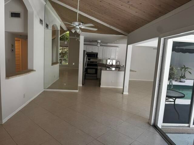 112 E Coral Fish Lane, Jupiter, FL 33477