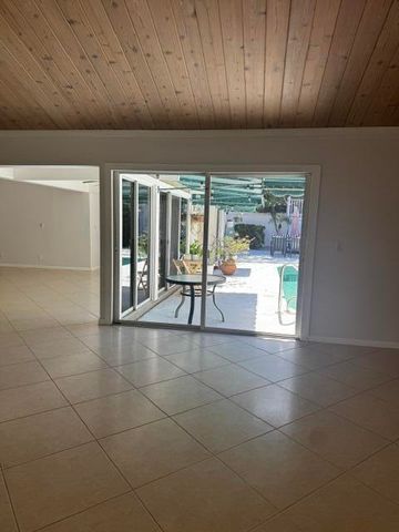 112 E Coral Fish Lane, Jupiter, FL 33477