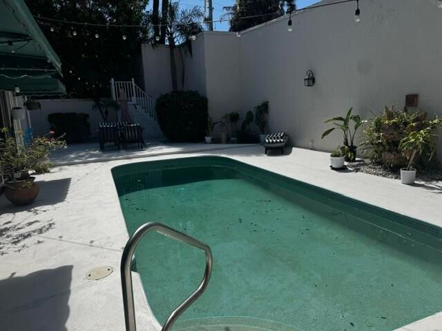 112 E Coral Fish Lane, Jupiter, FL 33477