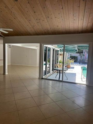 112 E Coral Fish Lane, Jupiter, FL 33477