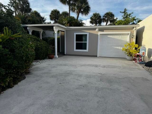 112 E Coral Fish Lane, Jupiter, FL 33477