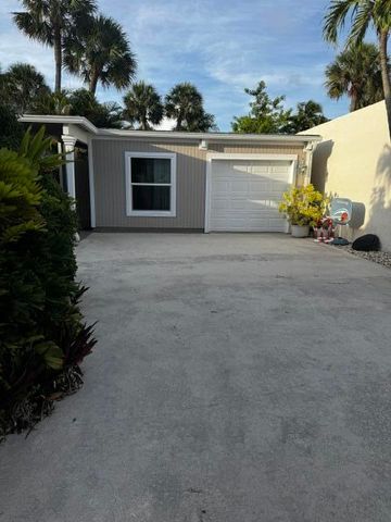 112 E Coral Fish Lane, Jupiter, FL 33477