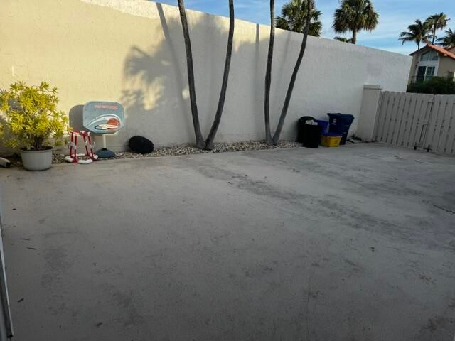 112 E Coral Fish Lane, Jupiter, FL 33477