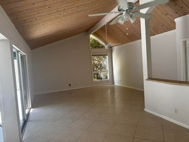 112 E Coral Fish Lane, Jupiter, FL 33477