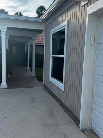 112 E Coral Fish Lane, Jupiter, FL 33477