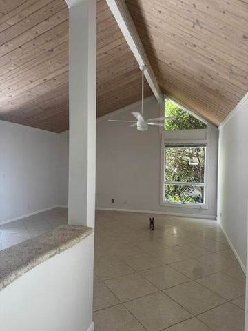 112 E Coral Fish Lane, Jupiter, FL 33477
