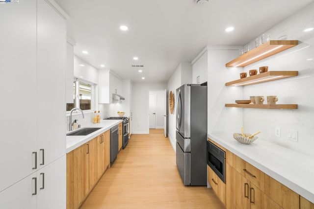 42795 Deauville Park Ct, Fremont, CA 94538