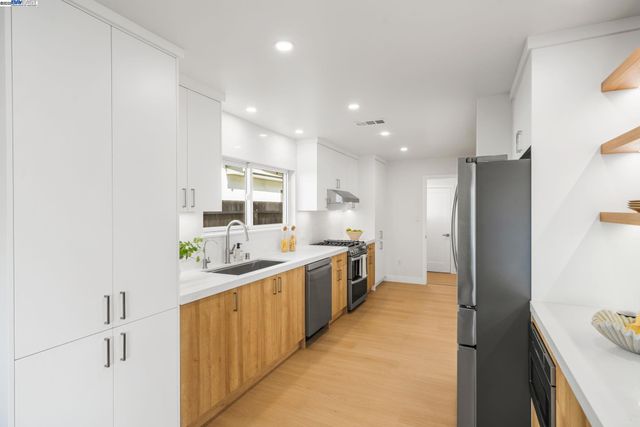 42795 Deauville Park Ct, Fremont, CA 94538