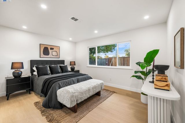 42795 Deauville Park Ct, Fremont, CA 94538